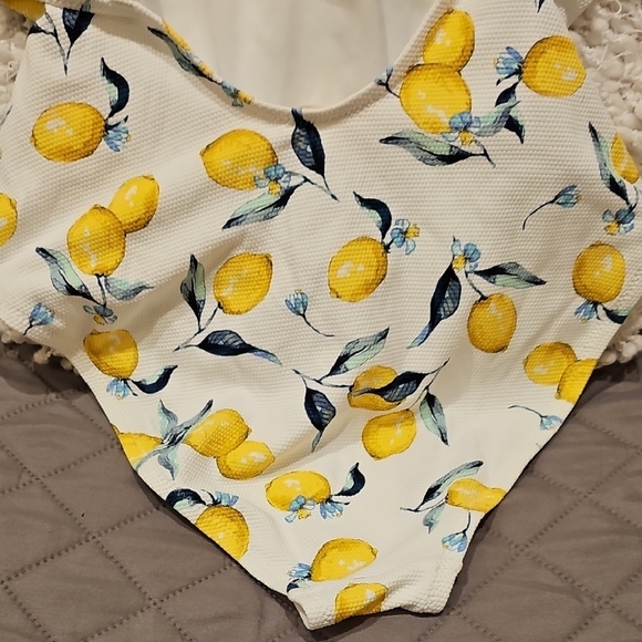 Jessica Simpson Lemon Print One Piece Swimsuit - Picture 14 of 16